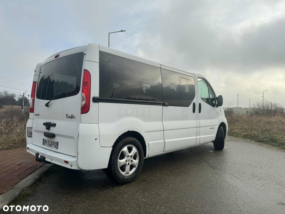 Renault Trafic FAP Passenger Black Edition - 9