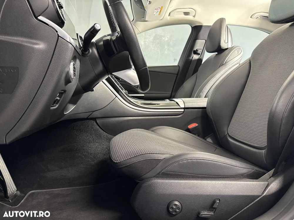 Mercedes-Benz C 180 9G-TRONIC - 15