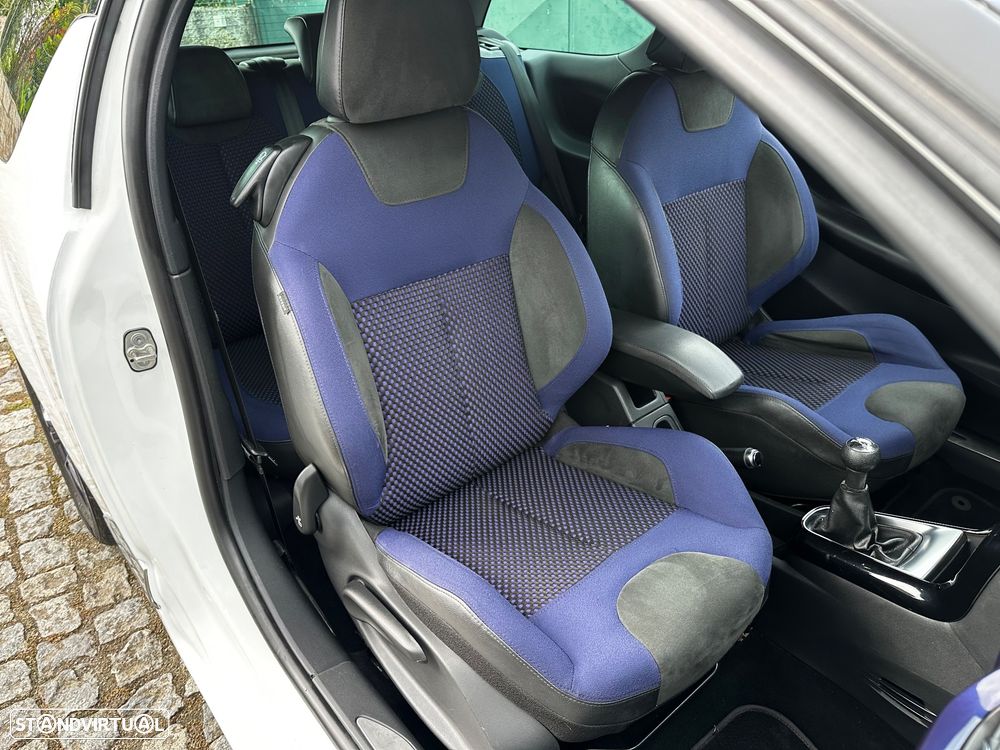 Citroën DS3 1.6 e-HDi So Chic - 21