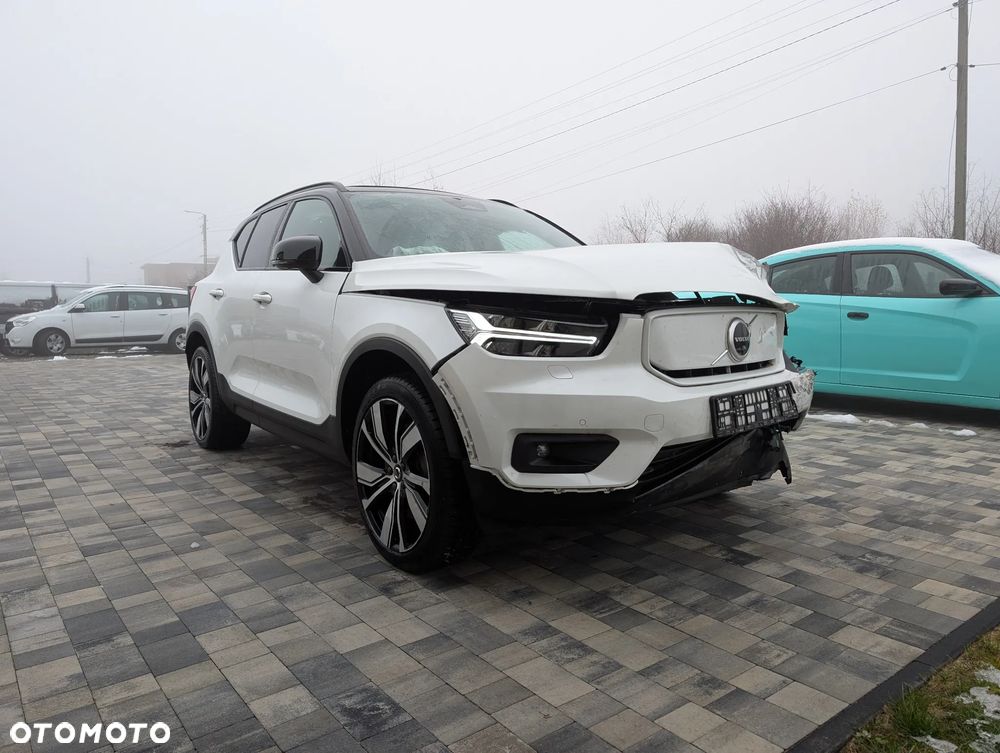 Volvo XC 40 82kWh P8 Recharge AWD Pro - 12