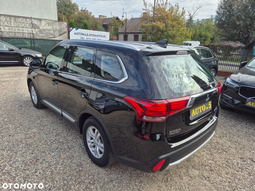 Mitsubishi Outlander - 9