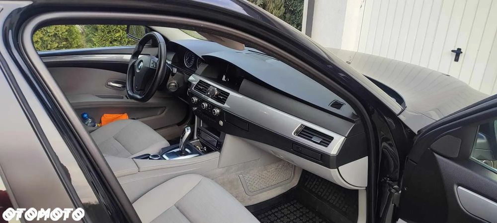 BMW Seria 5 520i Edition Lifestyle - 12