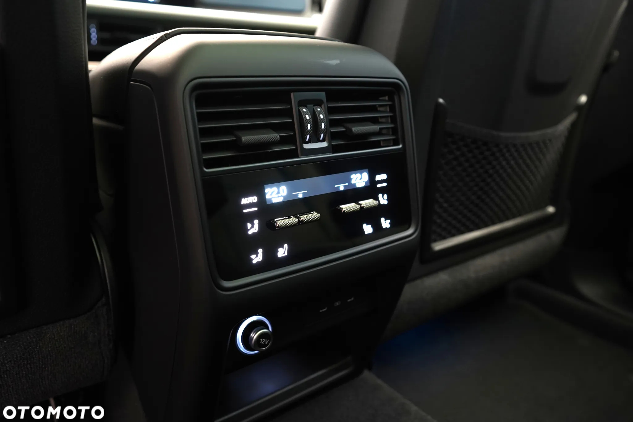 Porsche Cayenne - 25