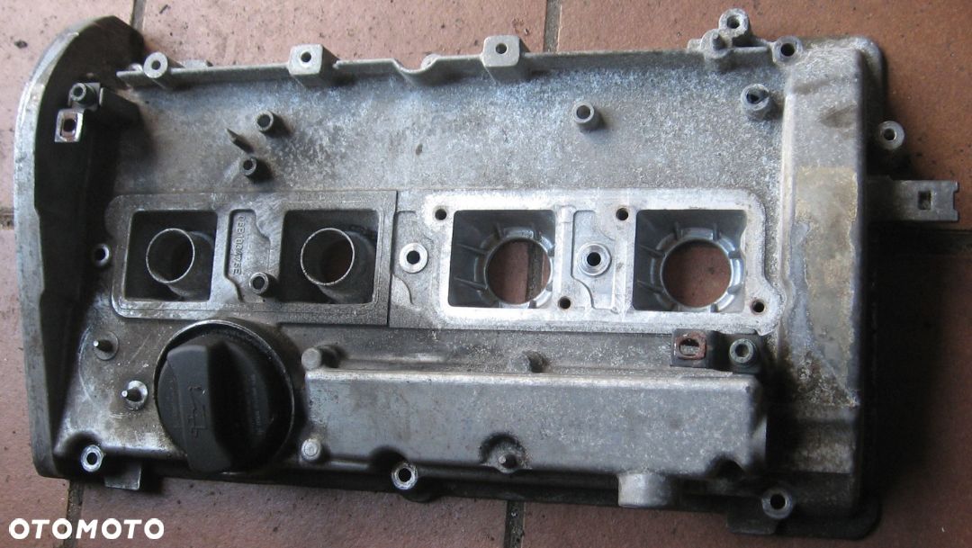 pokrywa zaworów AUDI A4 PASSAT B5 1.8 20V 06B103475E volkswagen - 1