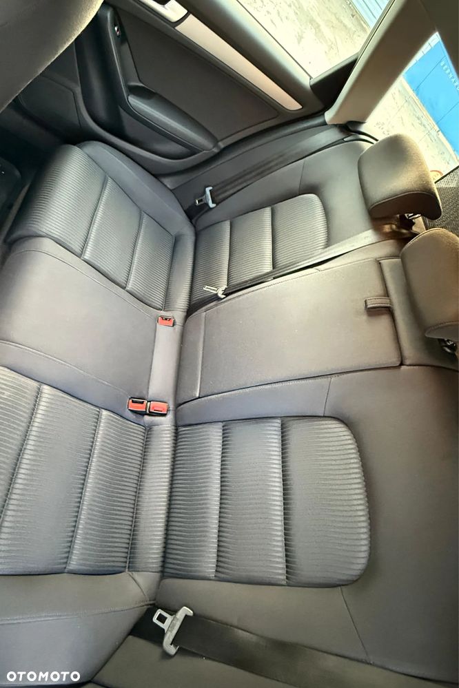 Audi A4 Avant 2.0 TDI - 17