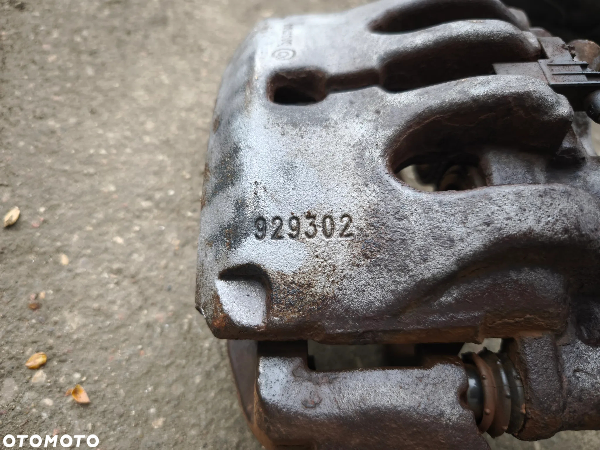 Zacisk przód prawy Mercedes-Benz Sprinter w906 5 ton 516 518 519 517 2006-2018 - 3