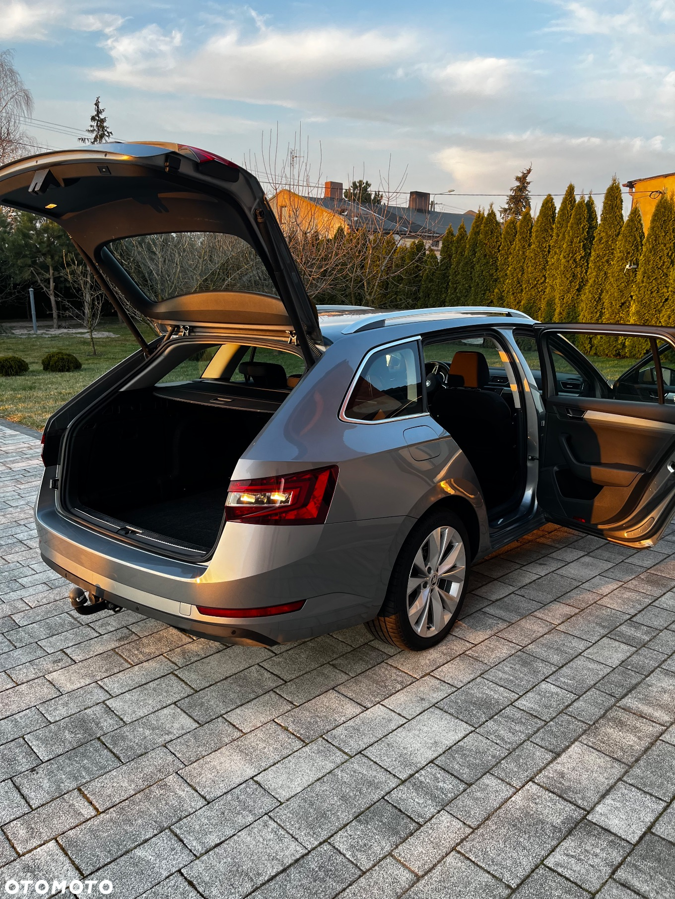 Skoda Superb 2.0 TDI Style DSG - 8