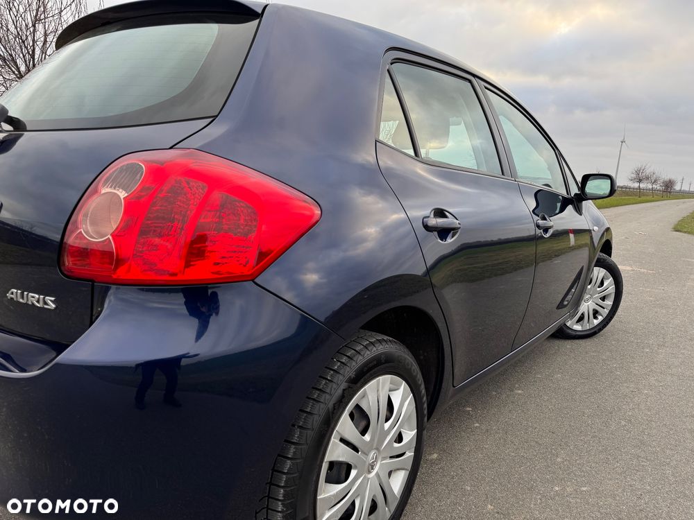 Toyota Auris 1.6 VVT-i Executive - 24