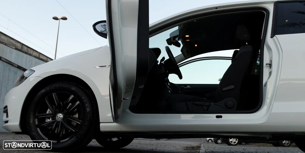 VW Golf 1.6 TDI R-Line - 50