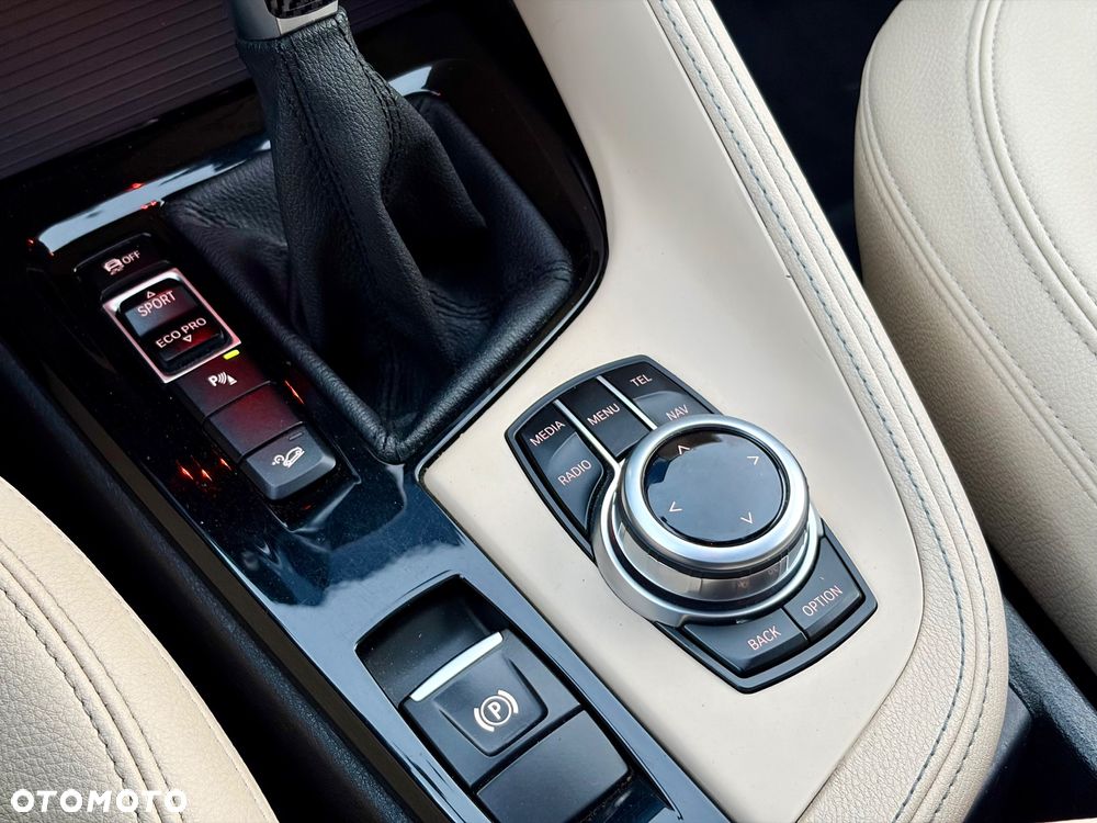 BMW X1 xDrive25i xLine - 27