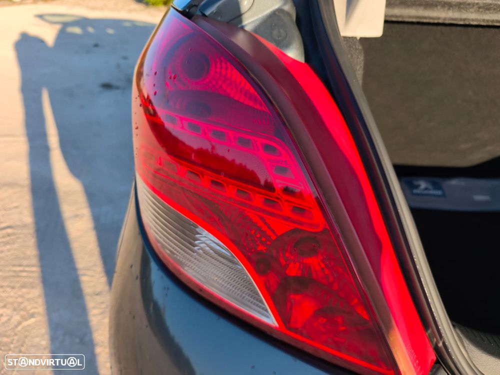 Peugeot 207 1.4 HDi Trendy - 9