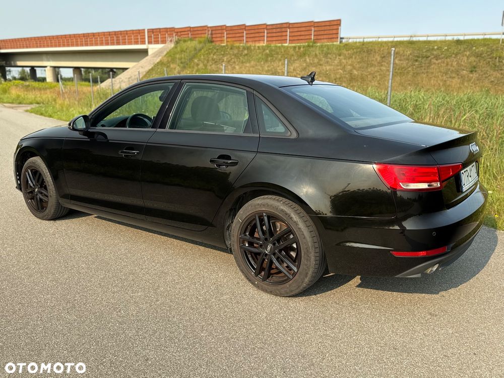 Audi A4 Limousine 2.0 TDI - 11