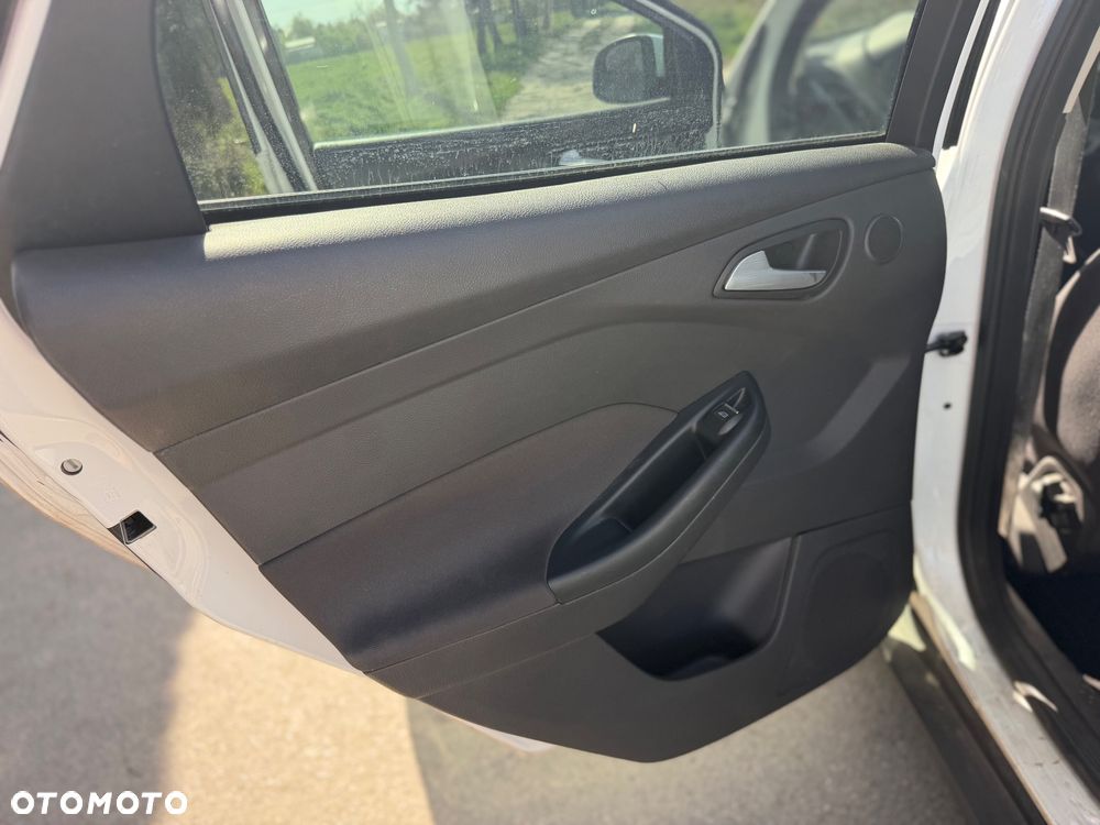 Ford Focus 1.0 EcoBoost Titanium - 19