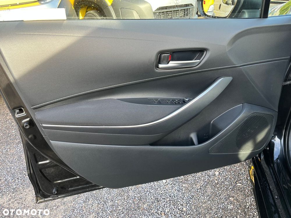 Toyota Corolla 1.8 Hybrid Comfort - 23