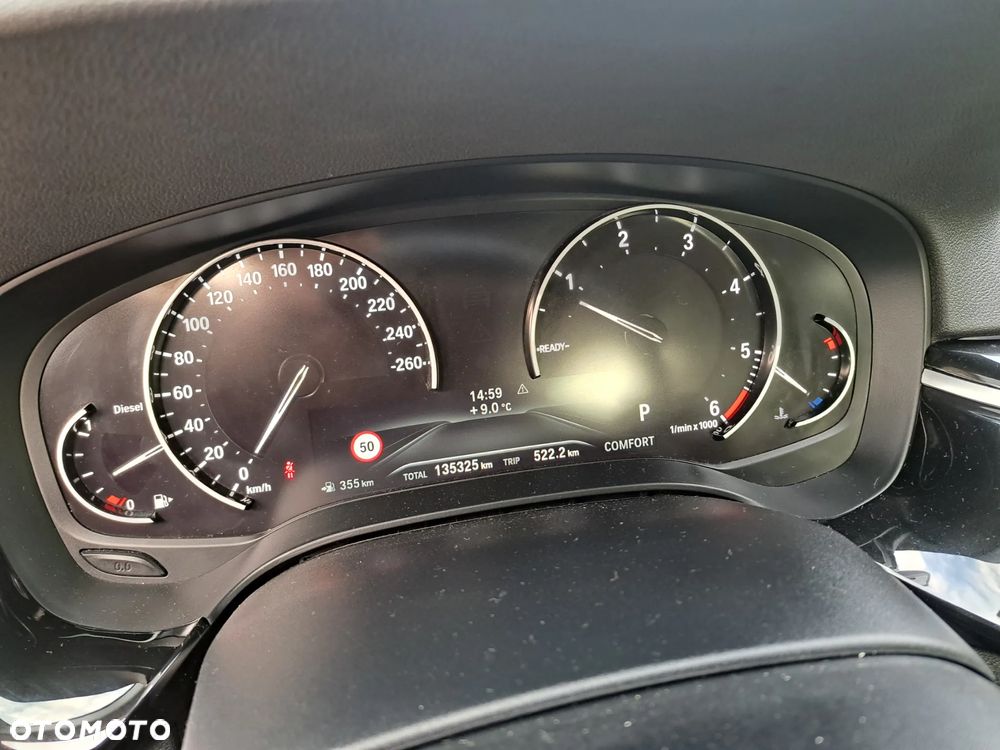 BMW Seria 5 518d - 13