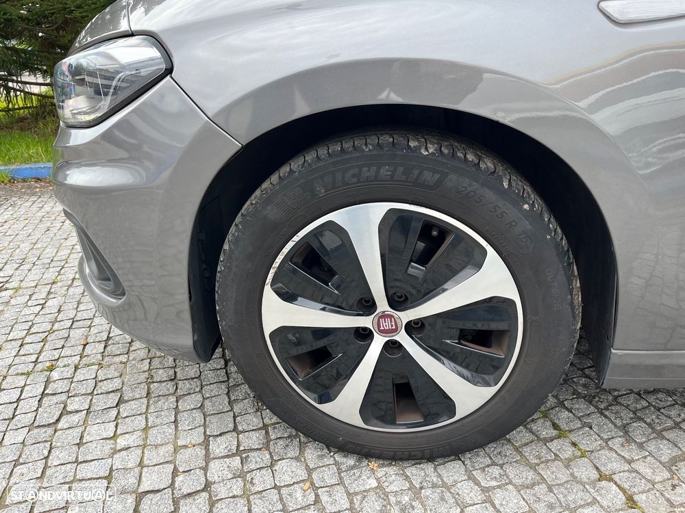 Fiat Tipo Station Wagon 1.6 M-Jet Lounge - 20