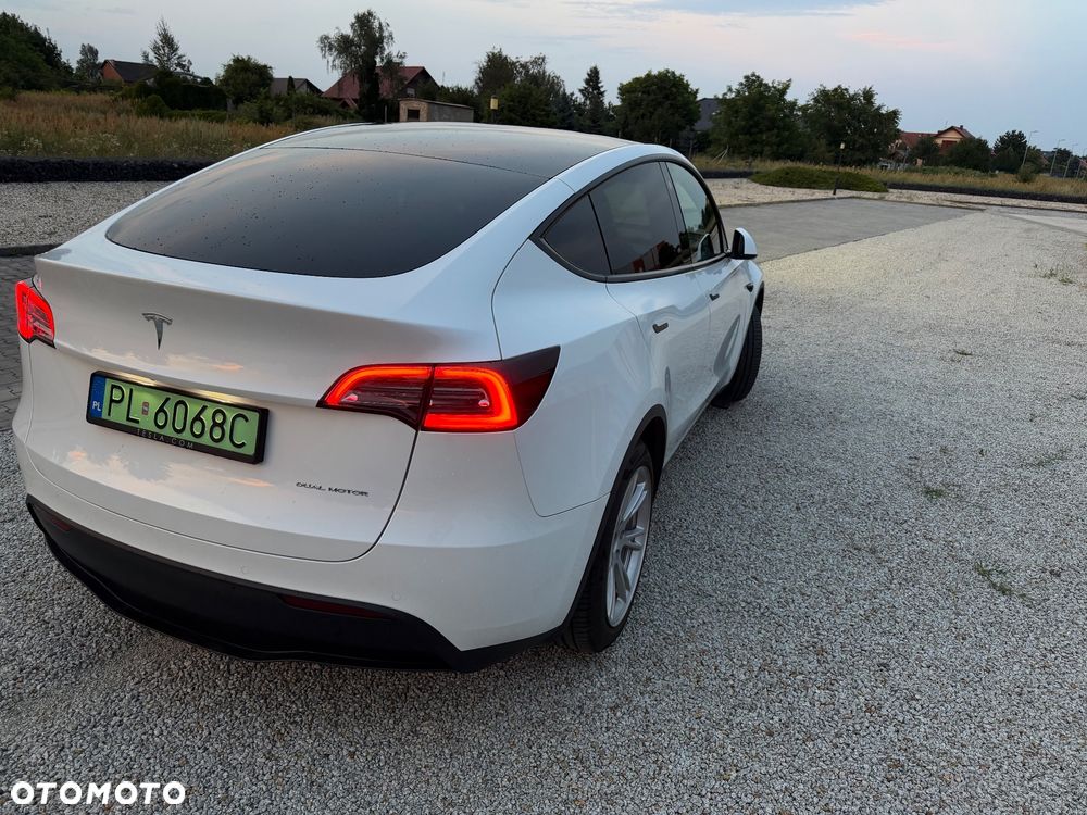 Tesla Model Y - 19