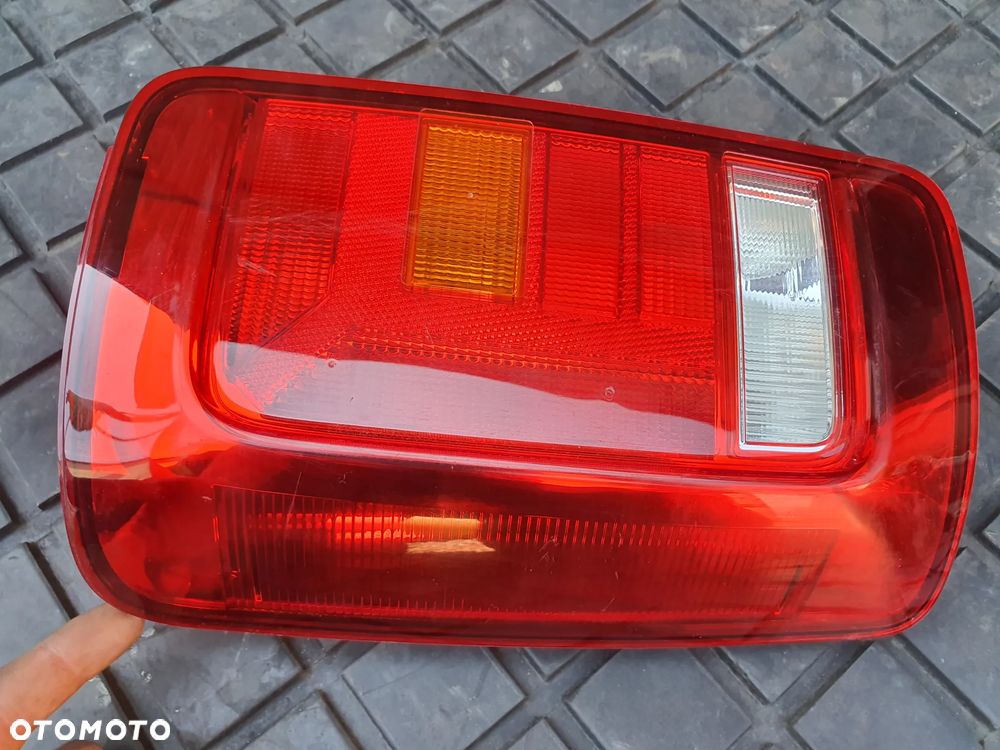 VW CADDY IV LAMPA PRAWY TYŁ 2K1945096AB EUROPA - 2
