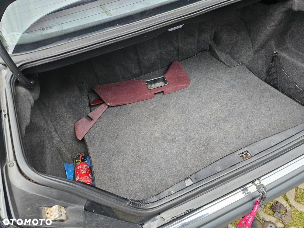 Mercedes-Benz W124 (1984-1993) - 19