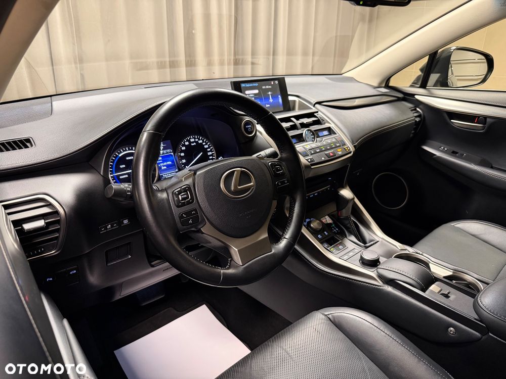 Lexus NX 300h Comfort AWD - 4