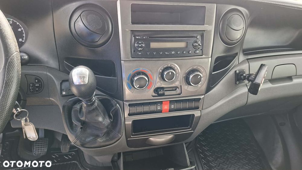 Iveco 35C13, 35C14, 35C15, 35S14, 35S16 - 11