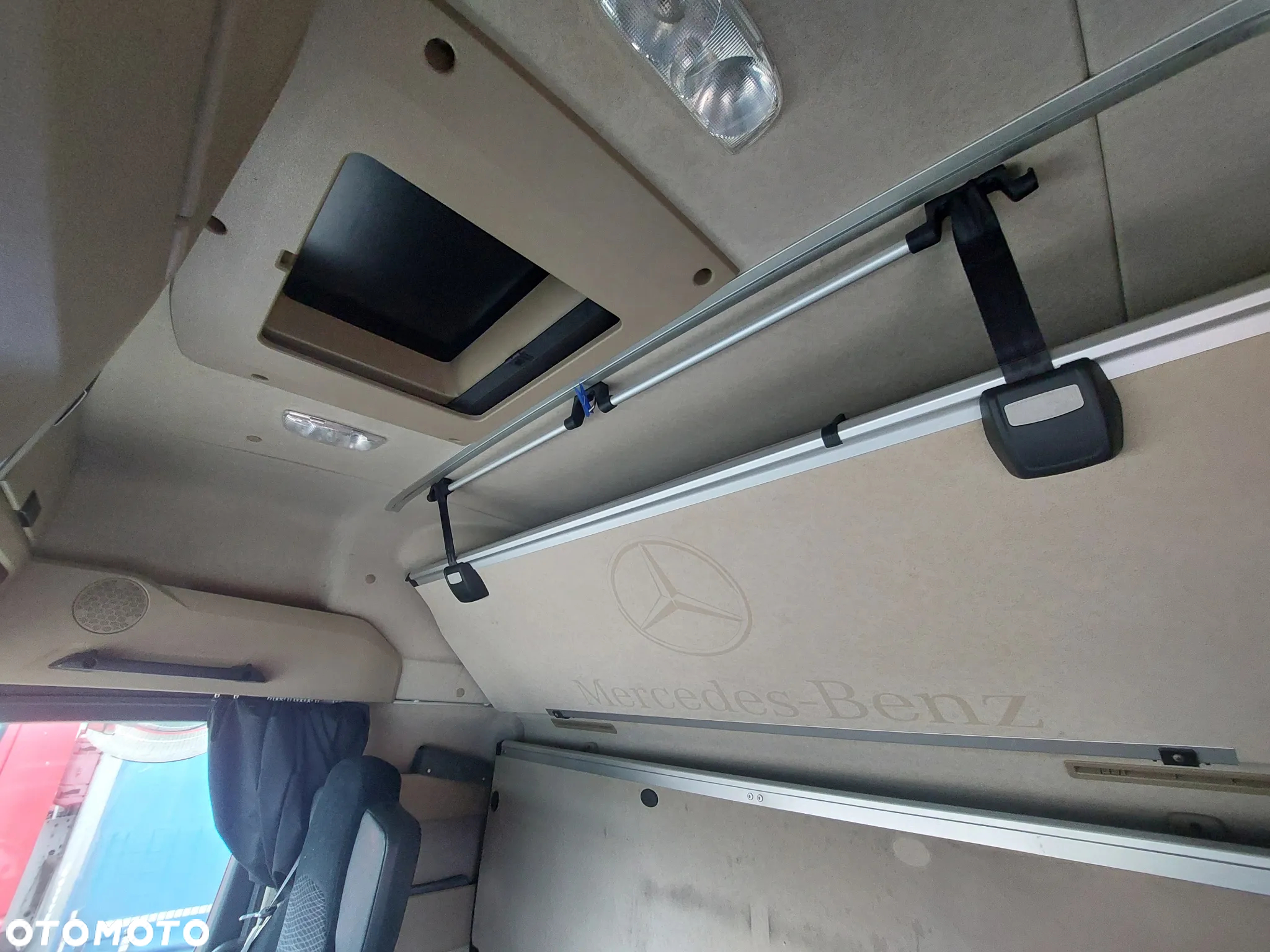 Mercedes-Benz Actros - 13