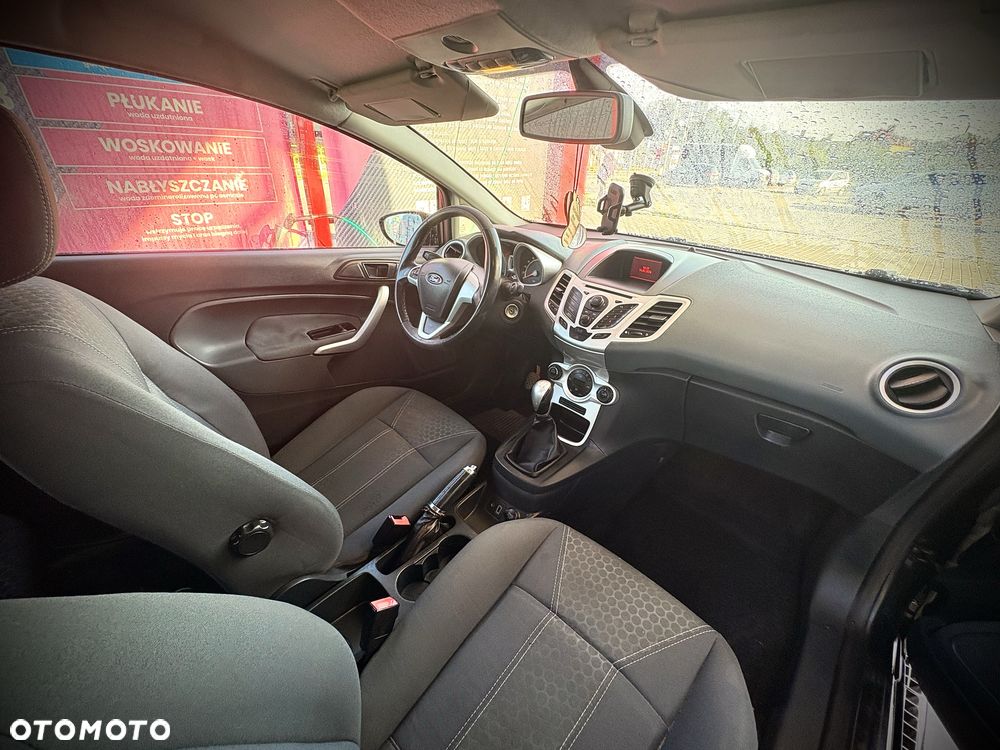 Ford Fiesta - 7
