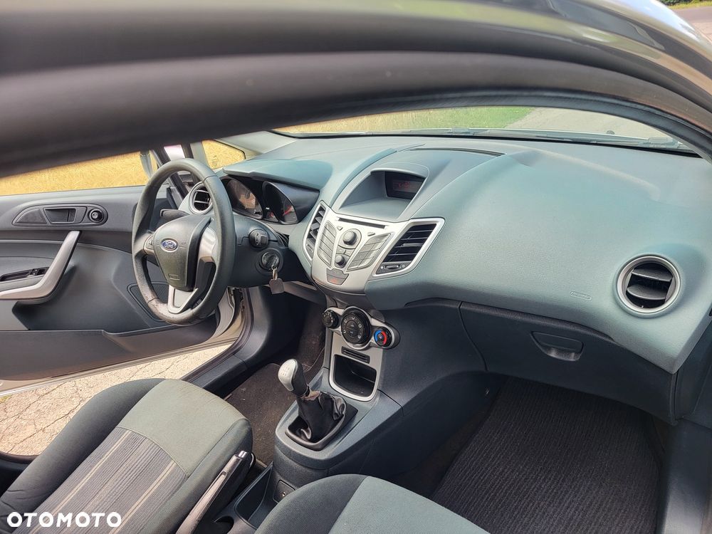Ford Fiesta - 7