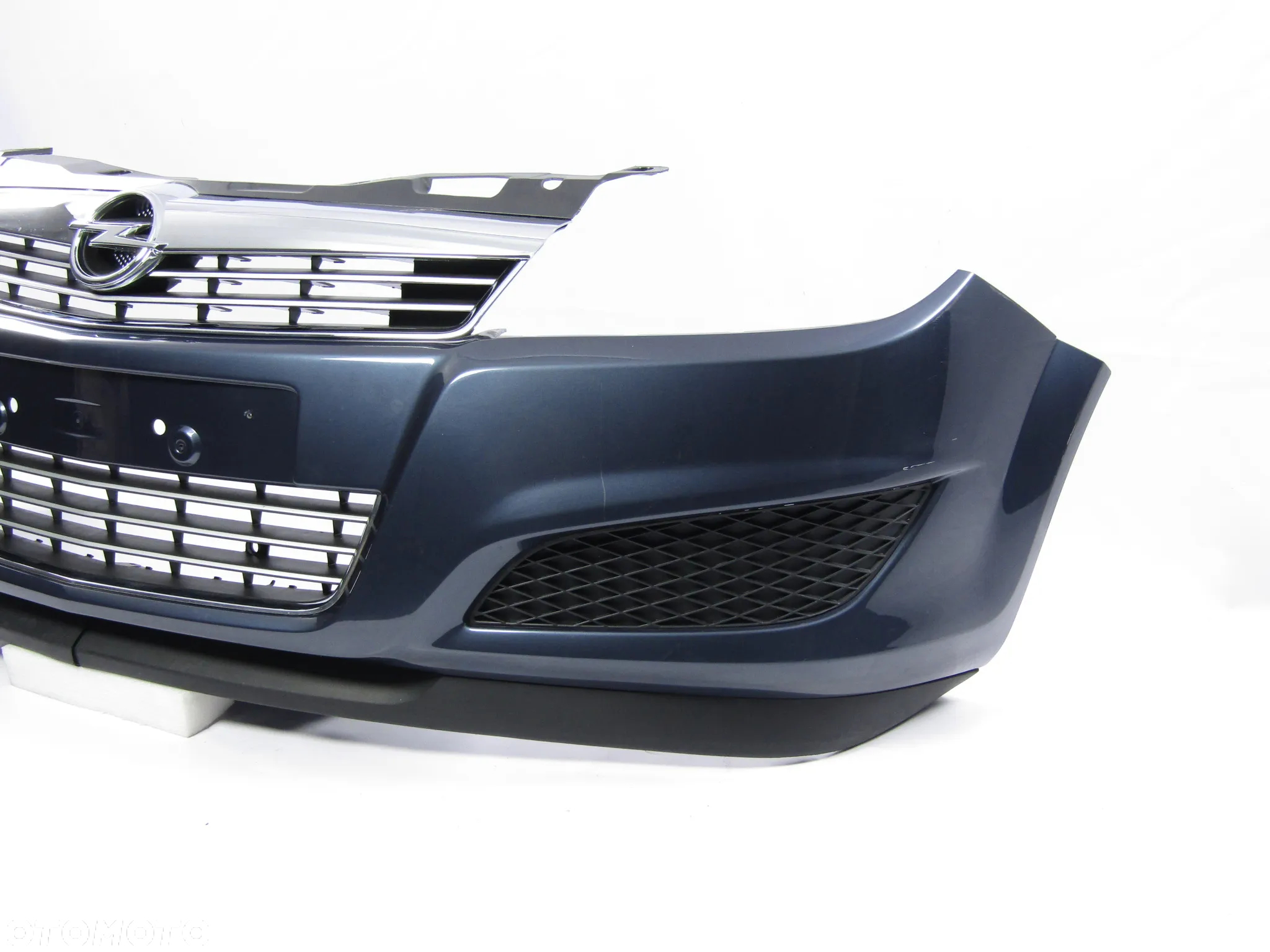 Zderzak przedni Opel Astra H 07 - 12 Hatchback / Kombi Lakier 168 - 11