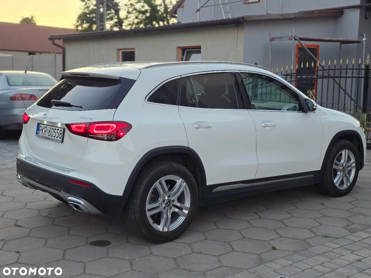 Mercedes-Benz GLA 250 4-Matic - 4