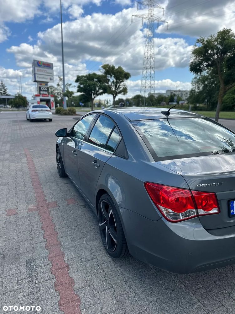 Chevrolet Cruze 1.8 LT - 19