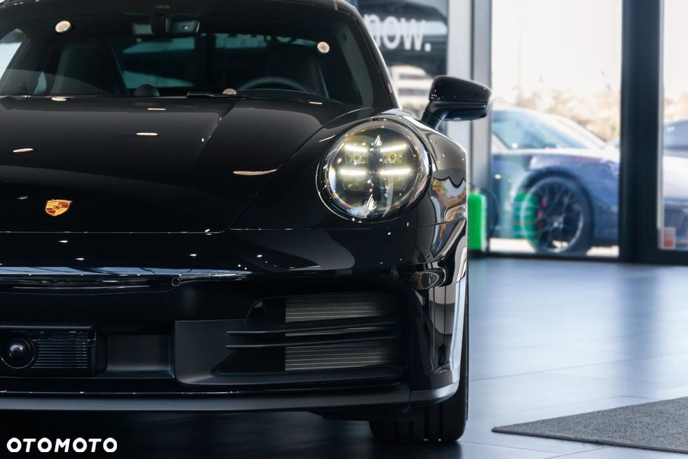 Porsche 911 Carrera S - 8