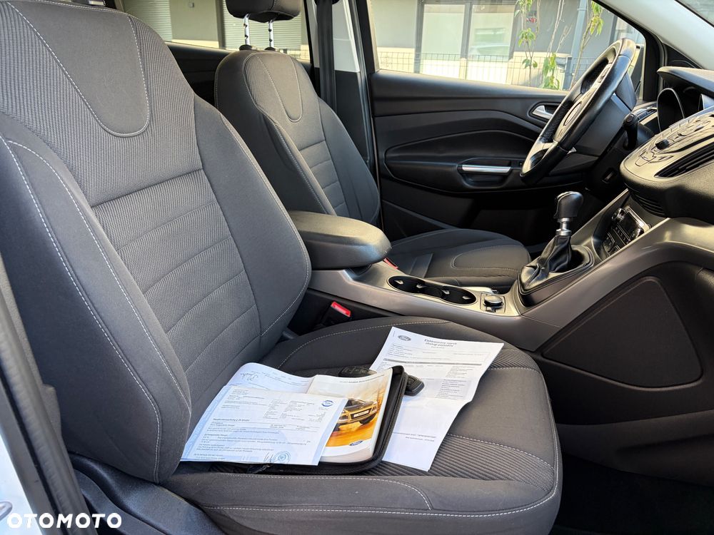 Ford Kuga 1.5 EcoBoost 2x4 Titanium - 22