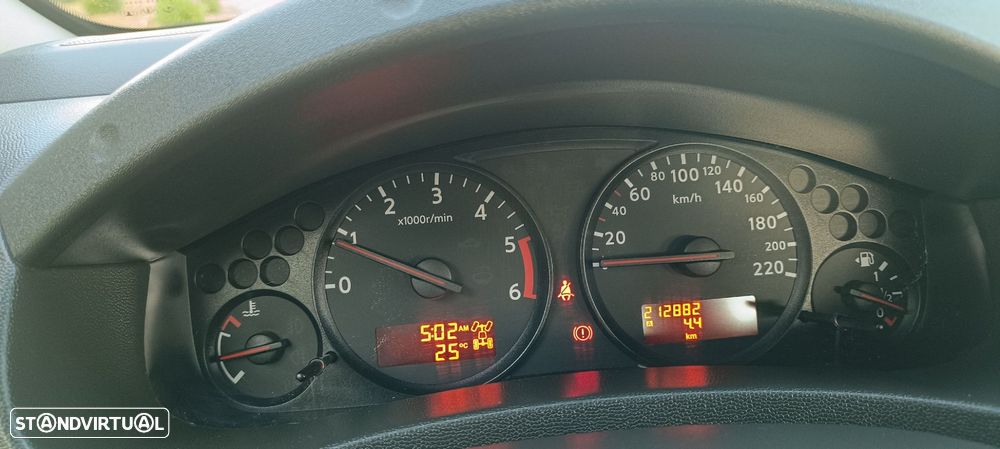 Nissan Navara 2.5 dCi KC SE 4WD - 20