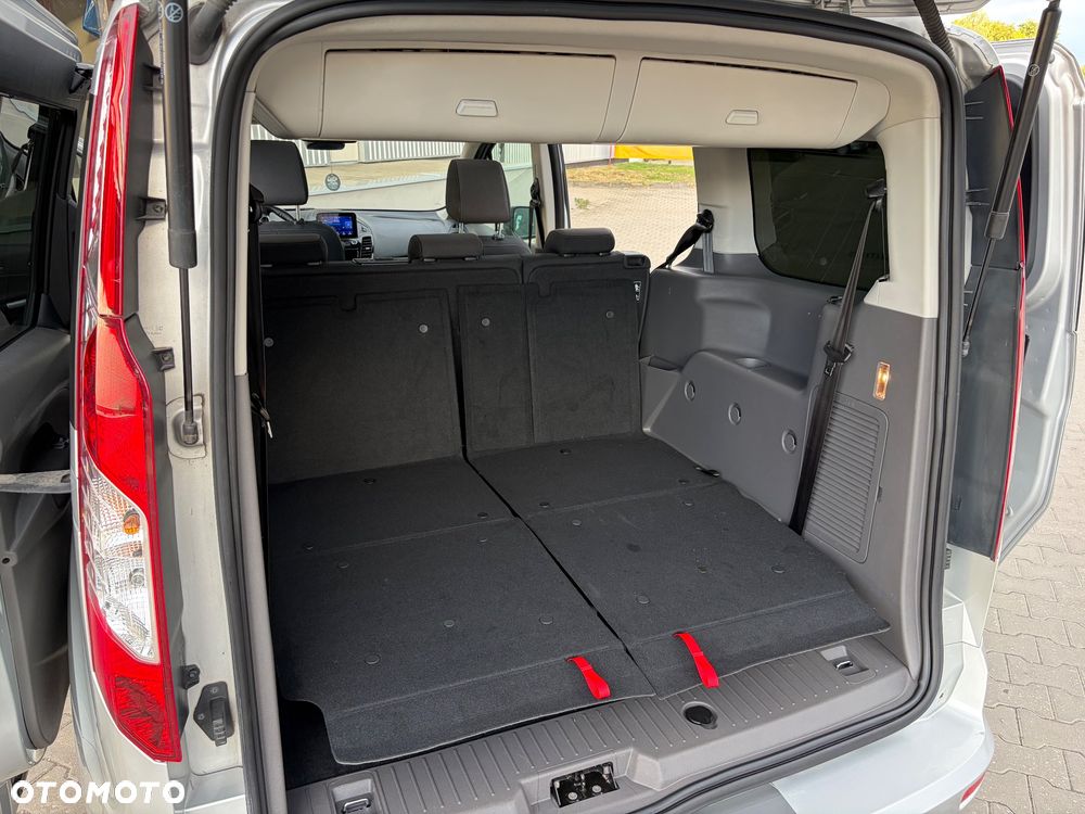 Ford Tourneo Connect Grand - 28