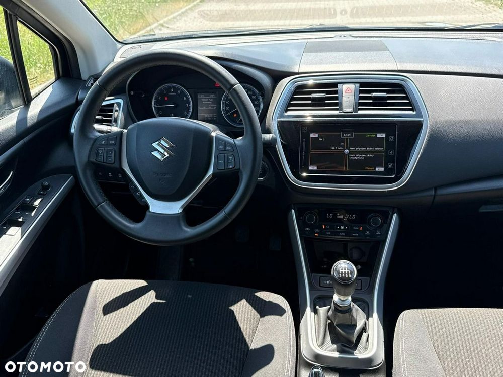 Suzuki SX4 S-Cross 1.4 T Premium - 26