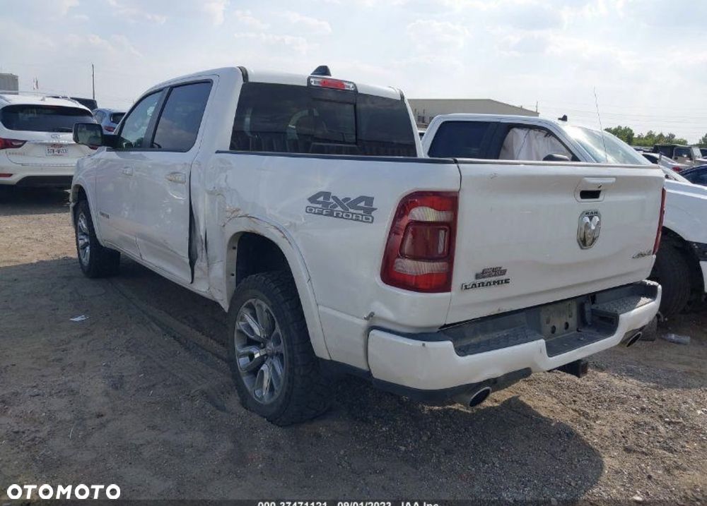 RAM 1500 Crew Cab Shortbed Laramie - 24