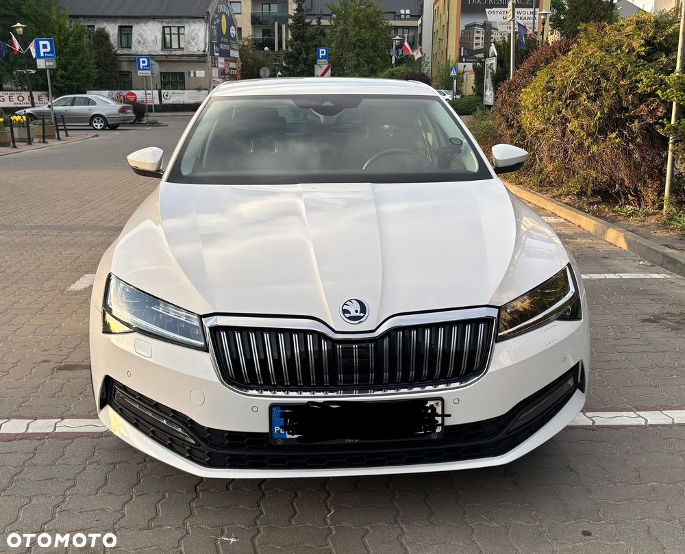 Skoda Superb 2.0 TDI Sportline DSG - 3