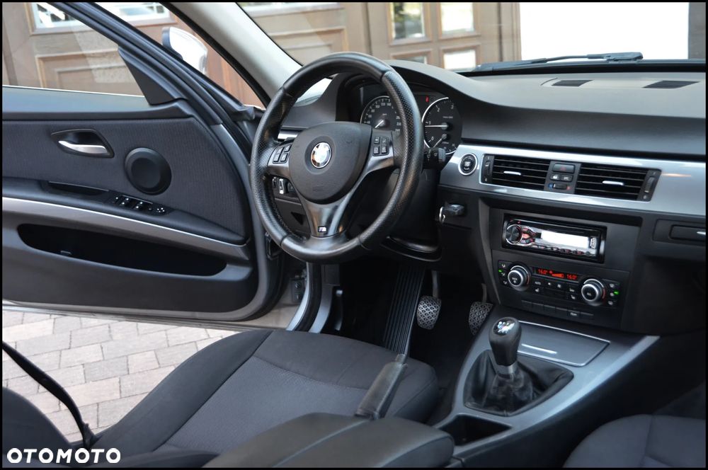 BMW Seria 3 318d - 6
