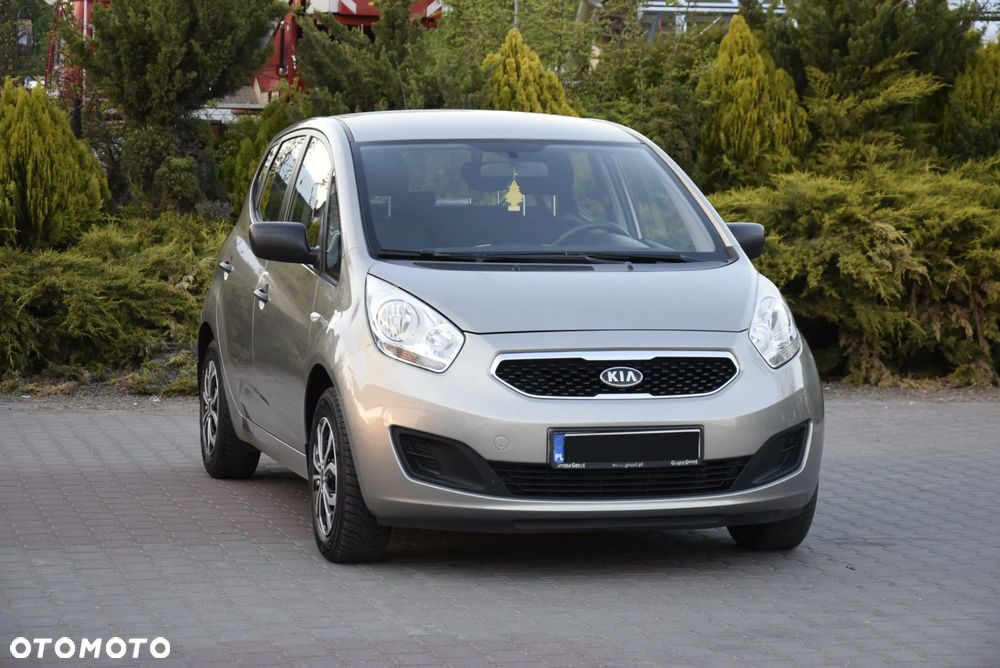Kia Venga - 25