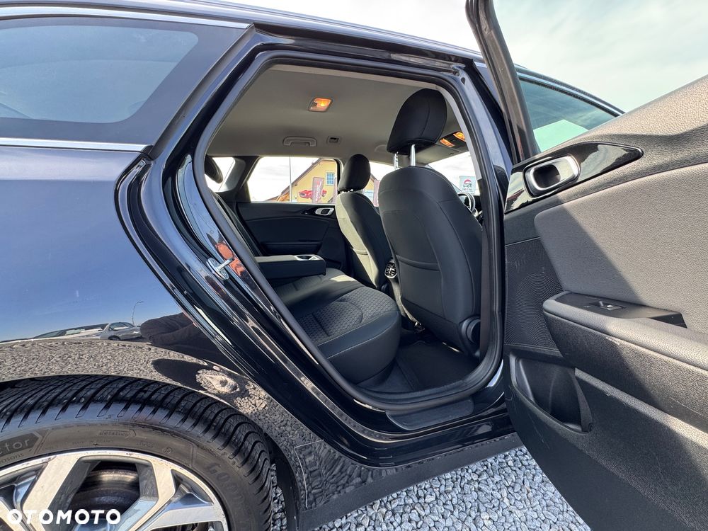 Kia Ceed 1.6 CRDi SCR GT-Line DCT - 13