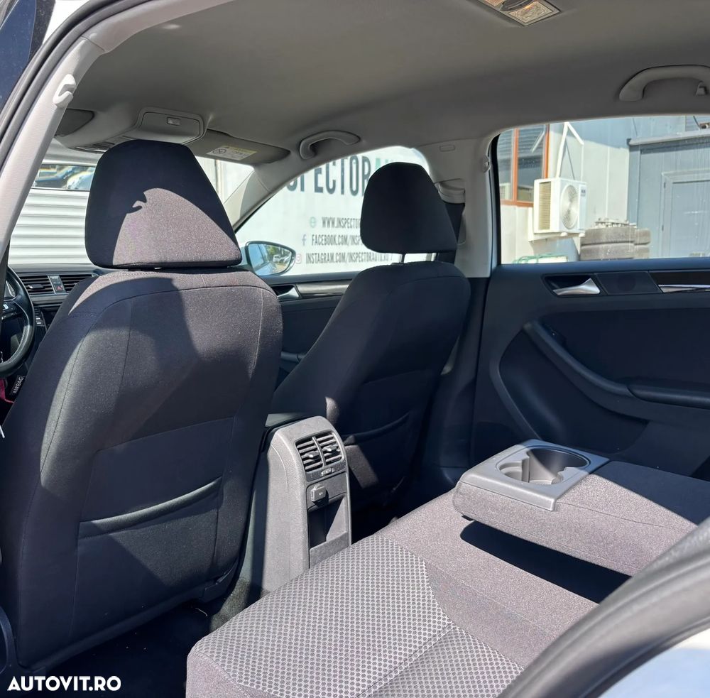 Volkswagen Jetta 1.4 TSI Comfortline - 25