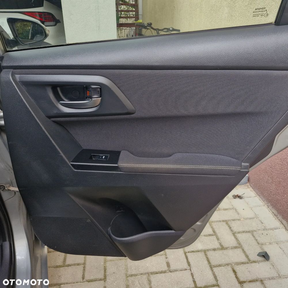 Toyota Auris - 14