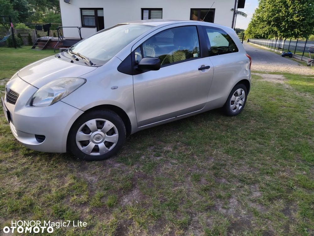 Toyota Yaris 1.3 Luna Gold - 1