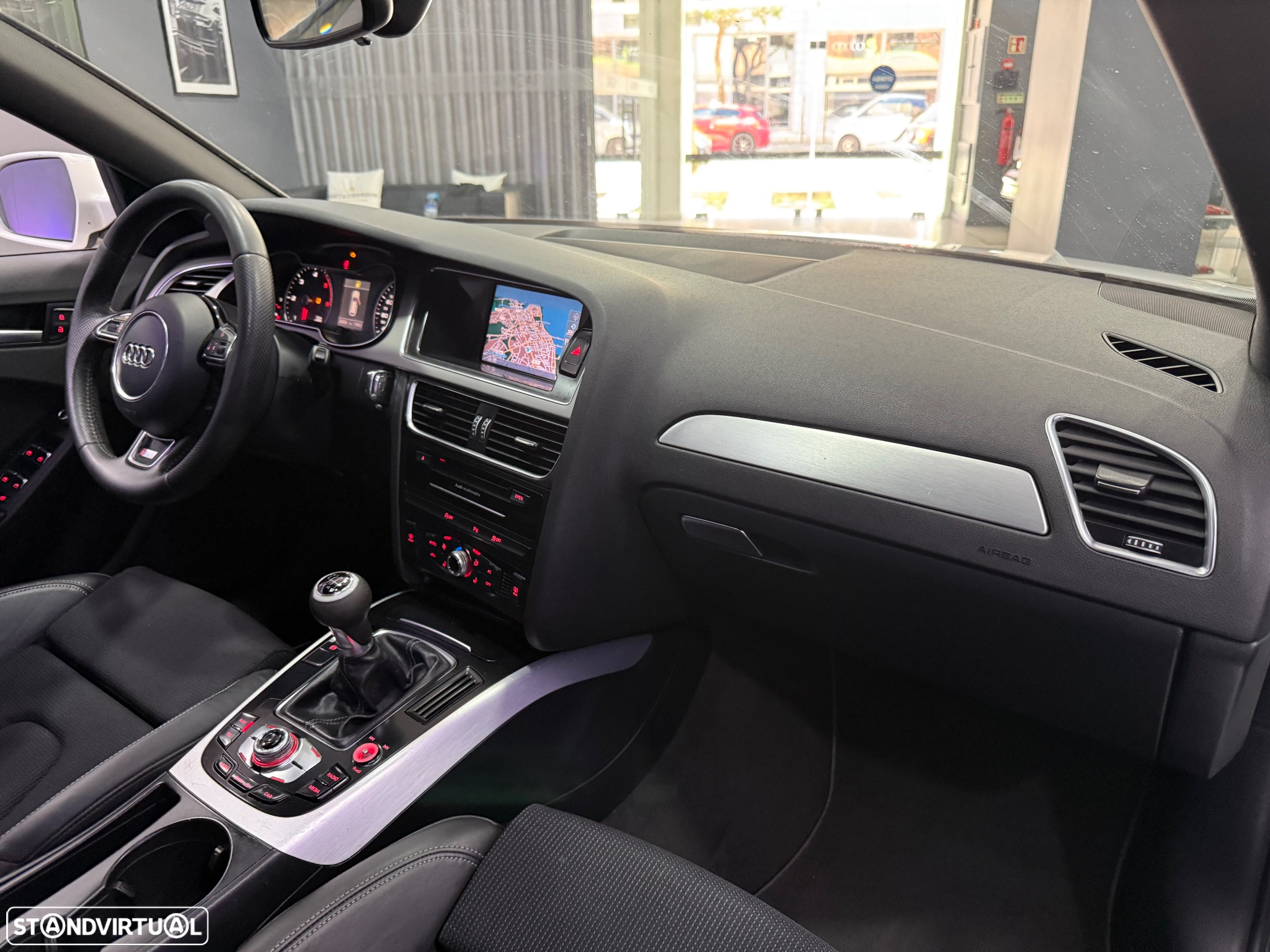 Audi A4 Avant 2.0 TDI S-line - 27