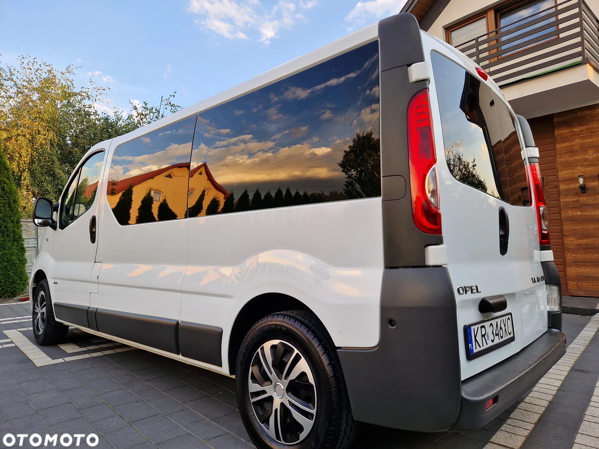 Opel Vivaro - 8