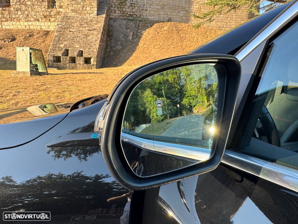 Mercedes-Benz EQA 250 AMG Line - 14