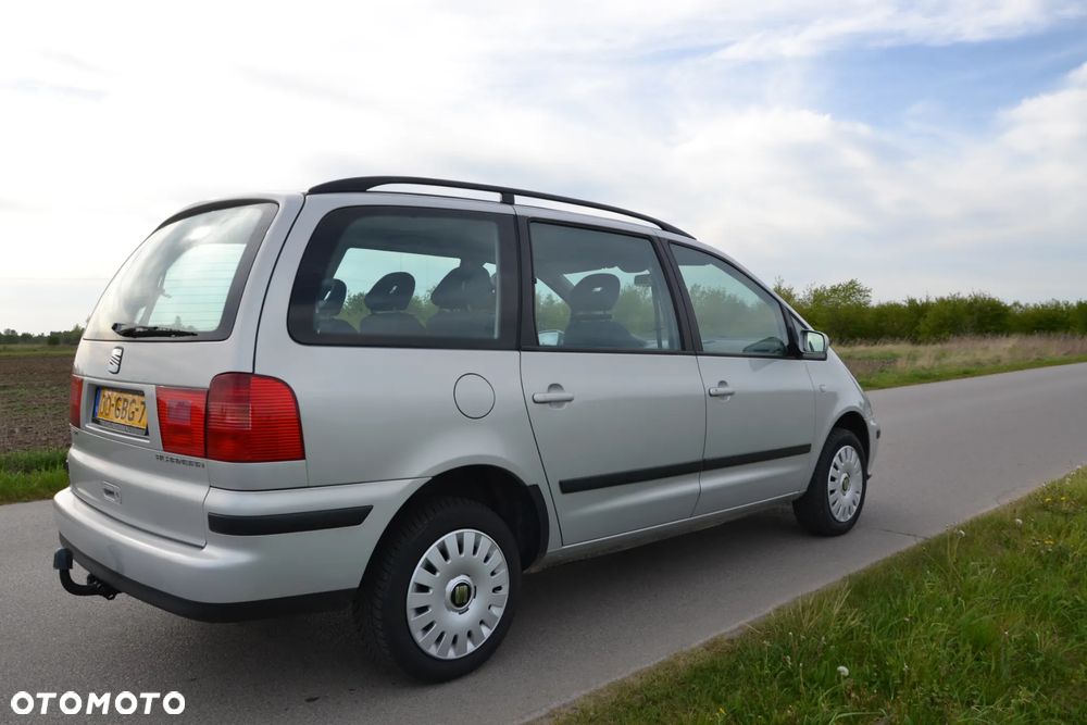 Seat Alhambra 2.0i Comfort - 24