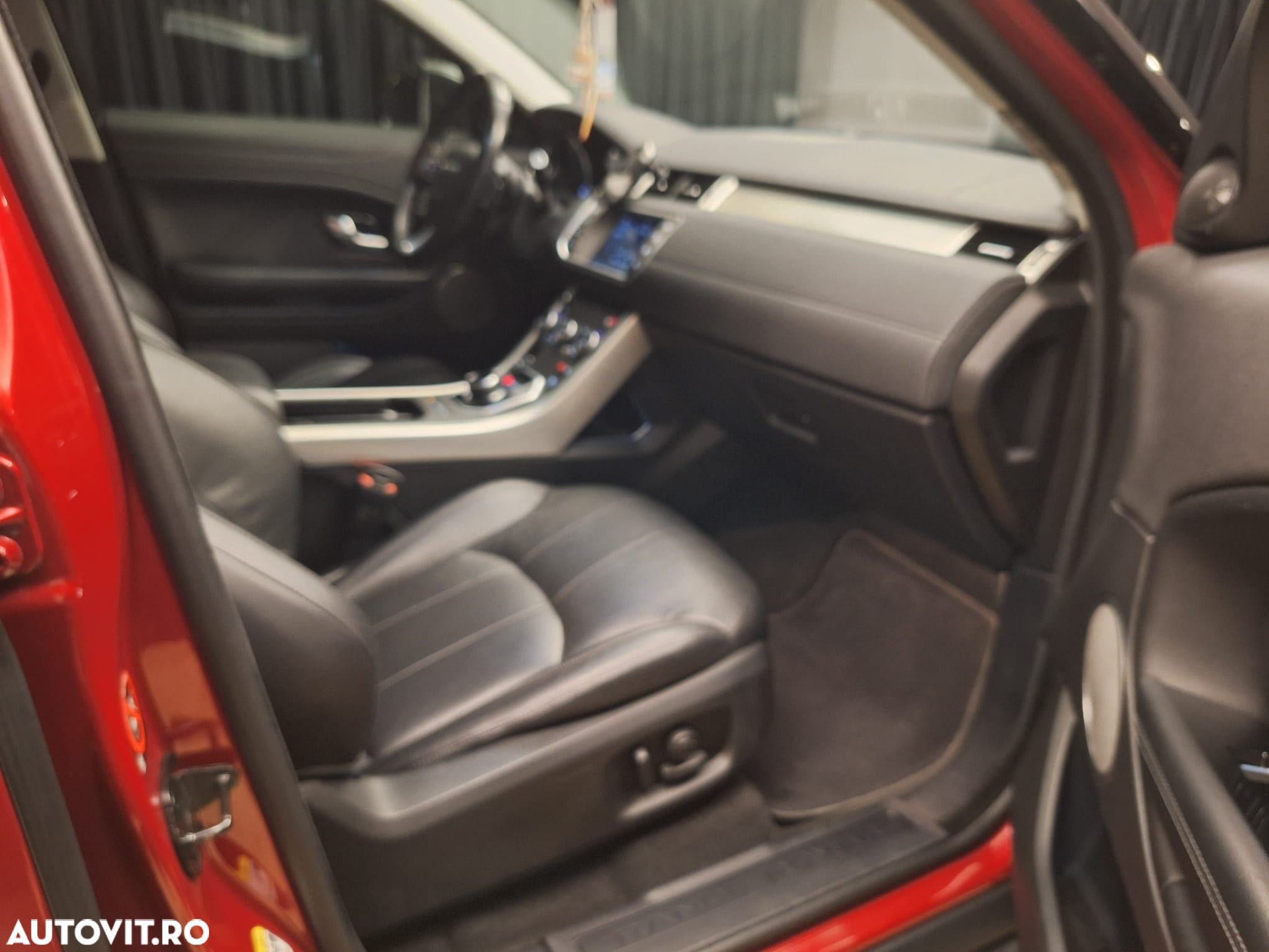 Land Rover Range Rover Evoque - 11