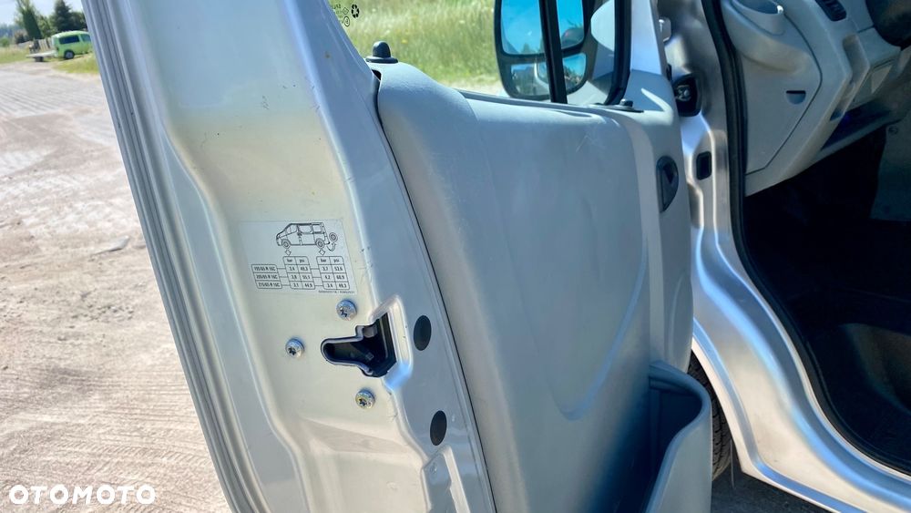 Renault Trafic - 16